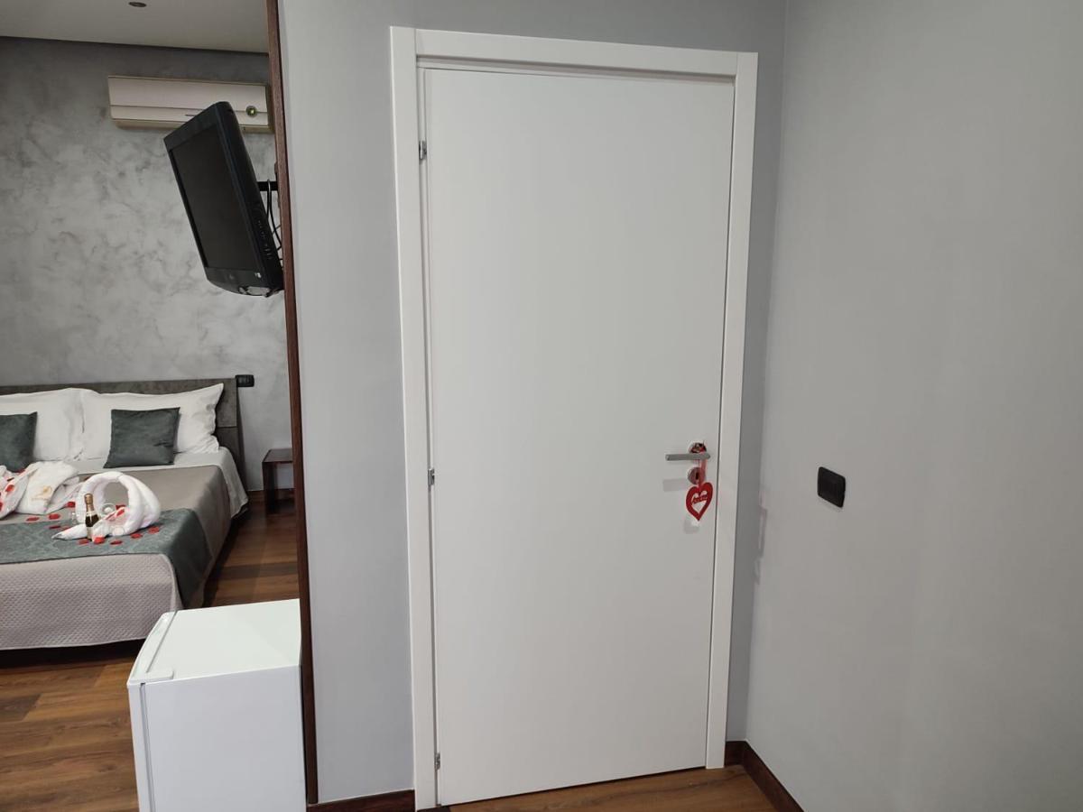 Diora Suite Помпей Екстериор снимка